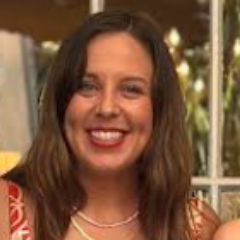 Amanda, founder of Waggin' Wagon